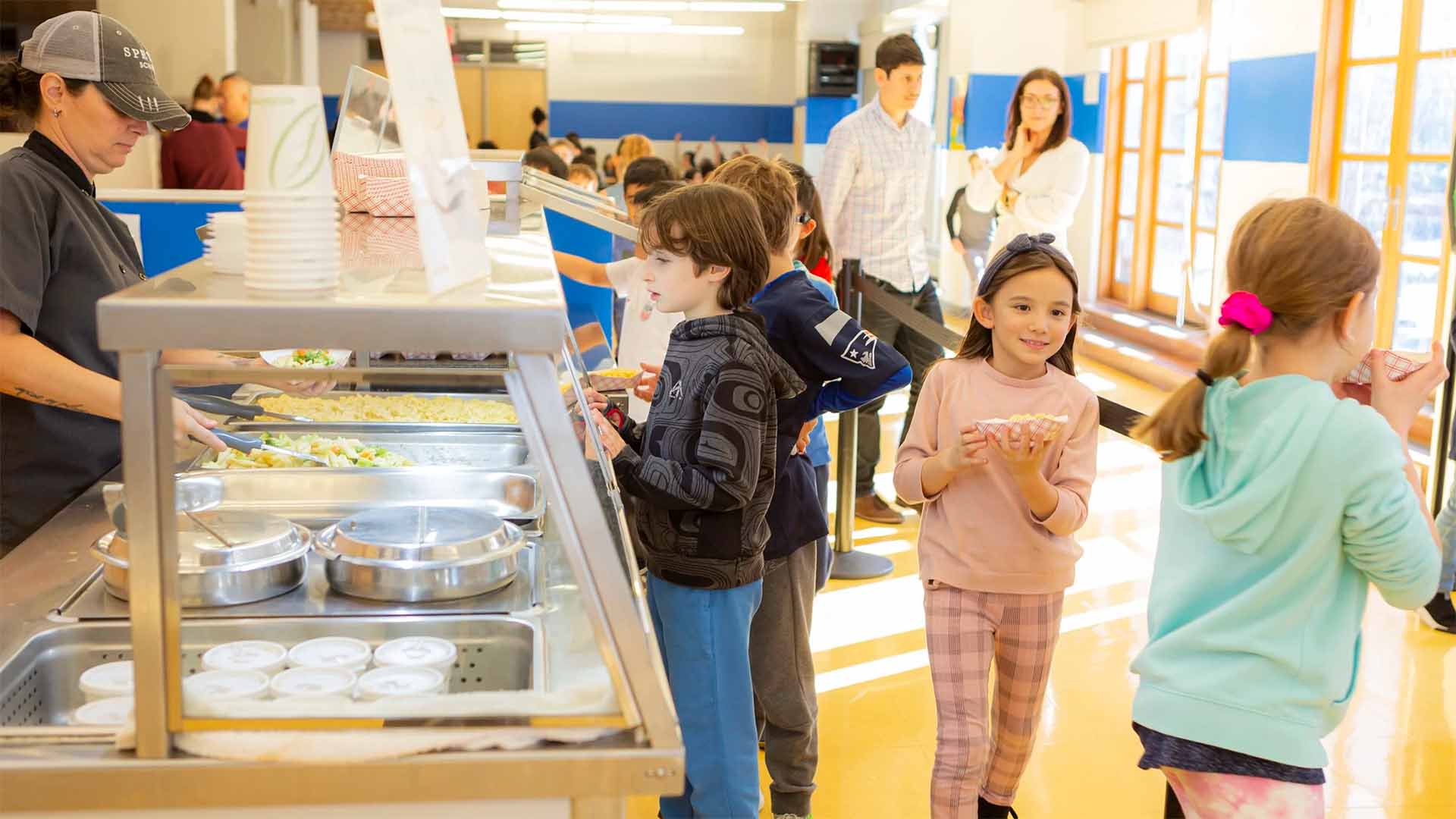 Children in school lunch line